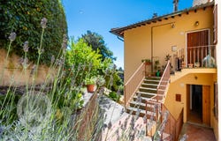 Cortona, Tuscany 52044
