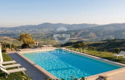 Radicofani, Tuscany 53040