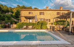Cortona, Tuscany 52044