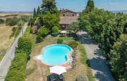 Chianni, Tuscany 56034
