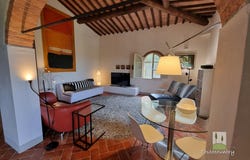 Palaia, Tuscany 56036
