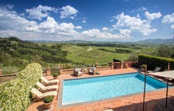 Peccioli, Tuscany 56037