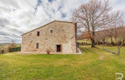 Radicofani, Tuscany 53040