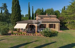 Sinalunga, Tuscany 53048