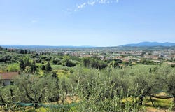 Uzzano, Tuscany 51010