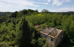Lari, Tuscany 56035