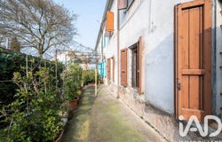 Marmirolo, Lombardy 46045
