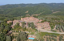 Bucine, Tuscany 52021