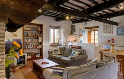 Cortona, Tuscany 52044