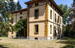 Carate Brianza, Lombardy 20841