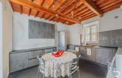 Collesalvetti, Tuscany 57014
