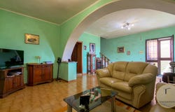 Cinigiano, Tuscany 58044