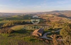 Radicofani, Tuscany 53040