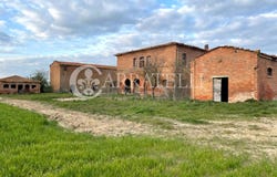 Sinalunga, Tuscany 53048