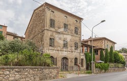 Cetona, Tuscany 53040