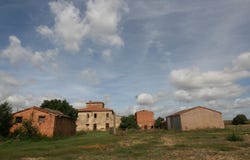 Bettolle, Tuscany 53048