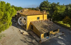 Montepulciano, Tuscany 53045