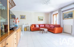 Ponsacco, Tuscany 56038
