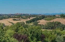 Sant'Andrea a Montecchio, Tuscany 53100