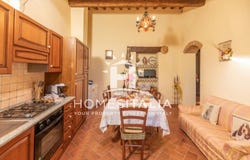 Radicofani, Tuscany 53040