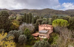Collesalvetti, Tuscany 57014