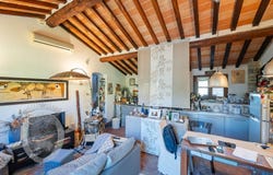 Cortona, Tuscany 52044