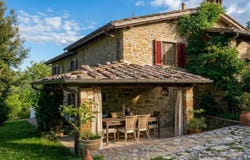 Bucine, Tuscany 52020