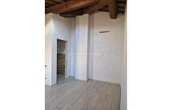 Guazzino, Tuscany 53048