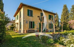 Bucine, Tuscany 52020