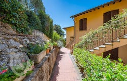 Cortona, Tuscany 52044