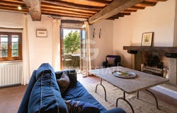 Bucine, Tuscany 52021