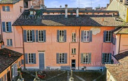 Pavia, Lombardy 27100