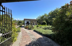 Gazzada Schianno, Lombardy 21045