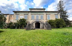 Crespina, Tuscany 56040