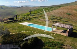 Montepulciano, Tuscany 53045