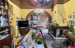 Guazzino, Tuscany 53048