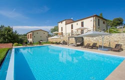 Palaia, Tuscany 56036