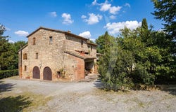 Cetona, Tuscany 53040