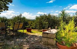 Sant'Andrea a Montecchio, Tuscany 53100