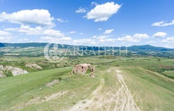 Radicofani, Tuscany 53040