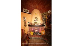 Bettolle, Tuscany 53048