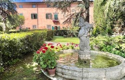 Pontedera, Tuscany 56025