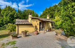 Sarteano, Tuscany 53047