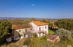 Cortona, Tuscany 52044