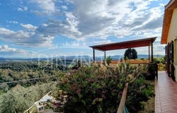 Palaia, Tuscany 56036