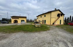 Pontedera, Tuscany 56025