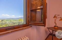 Cortona, Tuscany 52044