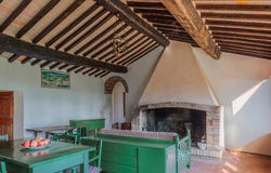 Cetona, Tuscany 53040