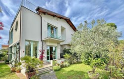 Camaiore, Tuscany 55041