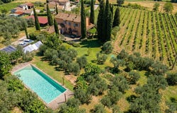 Bucine, Tuscany 52020